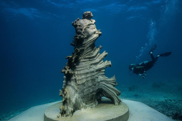 jason decaires taylor ocean sentinels statue