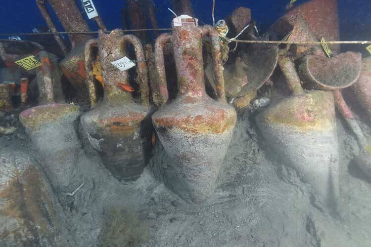 ancient greek shipwreck amphorae