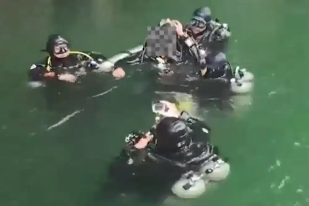 Chinese language diver survives 5 days trapped in cave