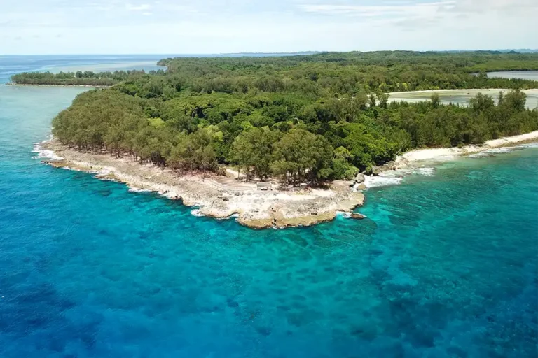 Palau scuba divers rescued after 27-hour drift