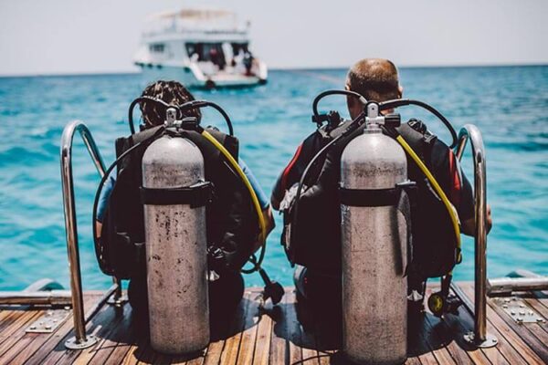 Buying your first dive equipment – BCDs