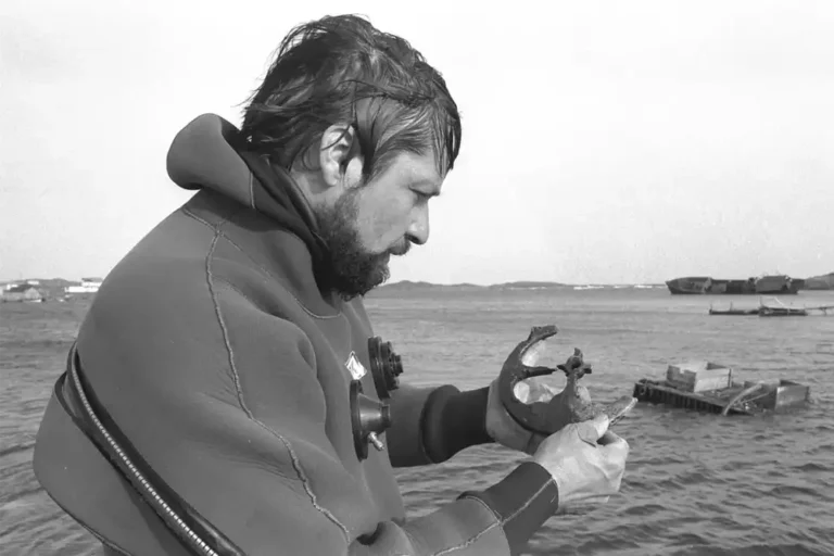 Pioneering maritime archaeologist Robert Grenier dies at 88