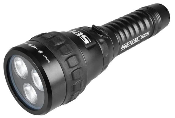 The best scuba diving lights on the market - DIVE Magazine