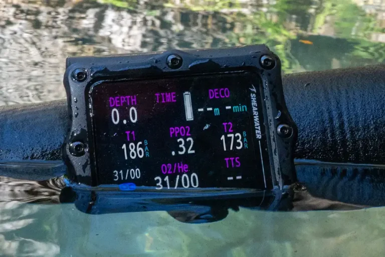 Shearwater launches ‘ultra-bright’ AMOLED Perdix 3