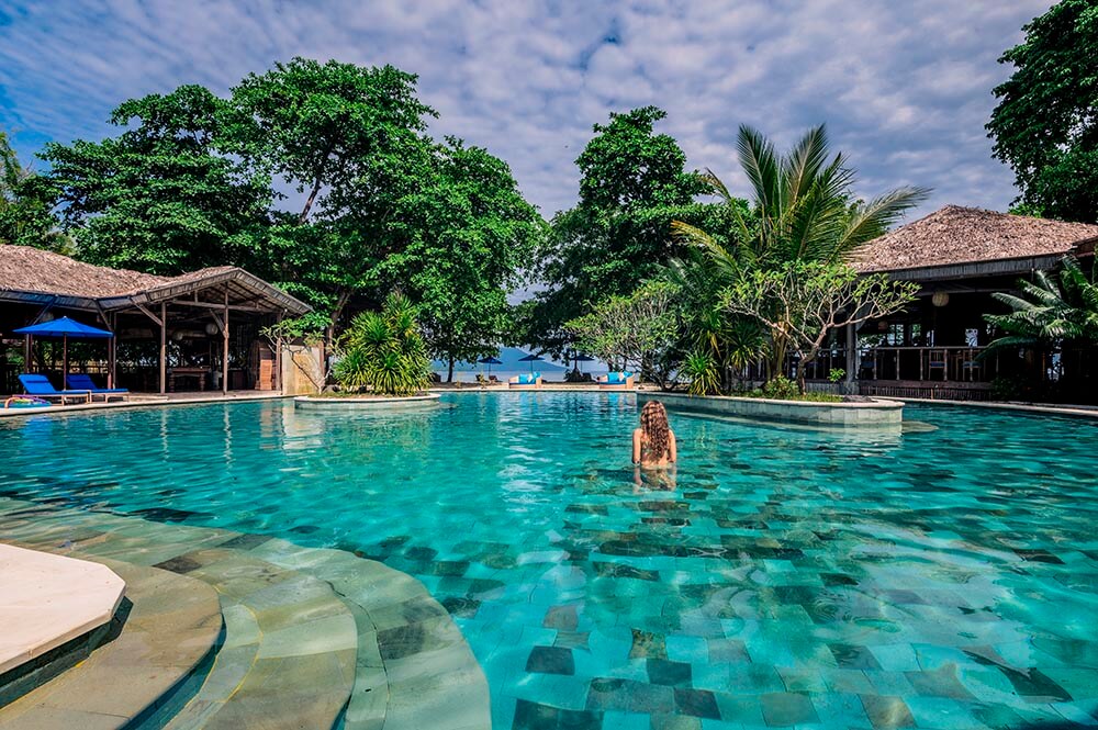 siladen resort & spa pool