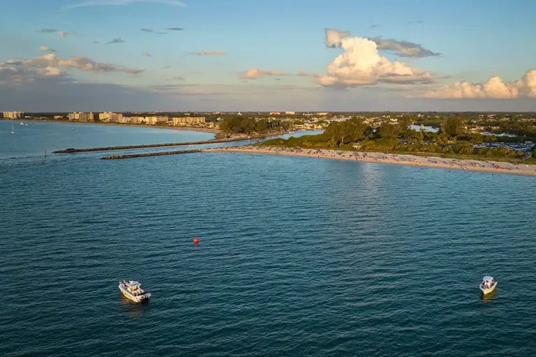 Tennessee diver dies after surfacing during Florida charter trip
